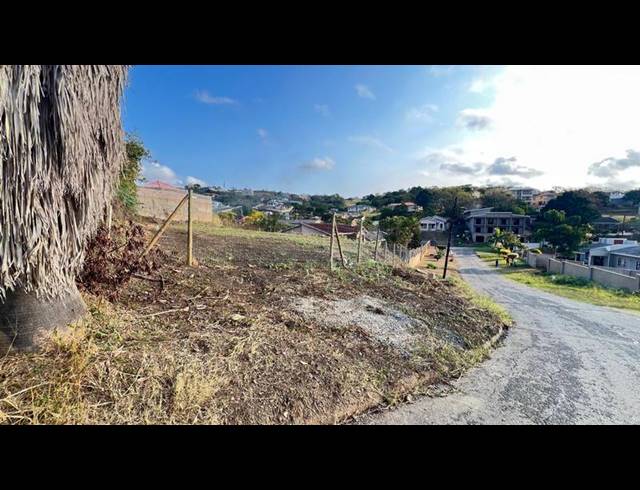 LAND FOR SALE IN UMKUMBAAN